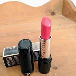 New Mary Kay Red Smolder Lipstick
